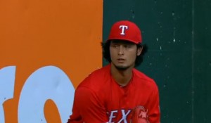 Texas barre a Oakland en gran noche de Darvish y Lucroy
