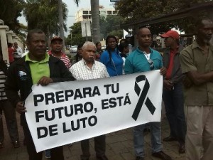 Empleados de PREPARA piquetean MINERD; denuncian fueron cancelados