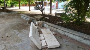 Moradores Guayacanal de Azua denuncian abandono de parque infantil
