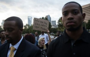 Estado de emergencia en Charlotte tras las protestas por la muerte de un afroamericano