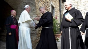 Papa Francisco recibe a líderes religiosos en Asís 