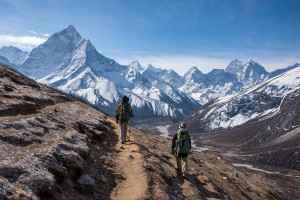 Nepal: Recuperan cuerpos de español, guías muertos por alud 