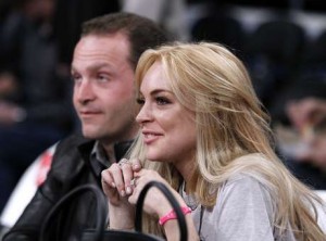 Lohan visita hospital para refugiados sirios en Turquía 