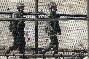 Seúl: soldado norcoreano cruza la frontera para desertar 