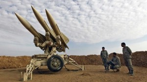 El Ejército iraní amenazó con derribar dos aviones de la Marina de EEUU