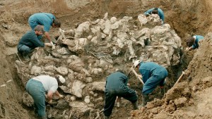 UE pide ayuda para preservar fosas comunes en Siria e Irak 