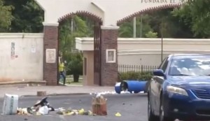 Protestas en la UASD motivan suspensión de empleados vinculados a disturbios