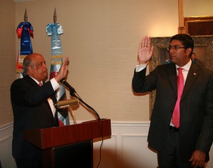 Foto 5 - Juan Daniel Balcácer juramenta a Roberto Obando Prestol.
