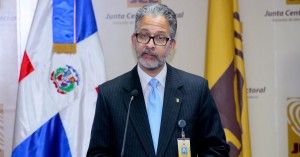 Pleno JCE se solidariza con Roberto Rosario tras retiro de visas EEUU