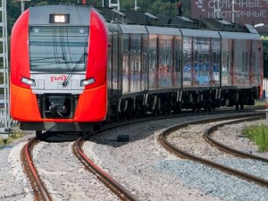 Moscú inaugura línea suburbana en busca de mejoras problemas viales 