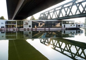 Dos muertos en Alemania tras choque de crucero con un puente 