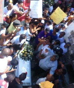 Sepultan restos de joven autista ultimado en Santiago