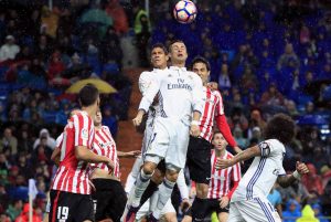 El Real Madrid vence 2-1 al Athletic y es el nuevo líder