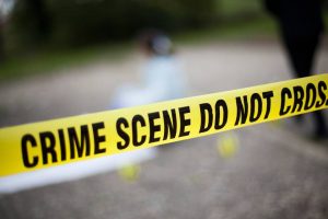 Investiga la policía de Broward tiroteo en parada de autobús que dejó un muerto  