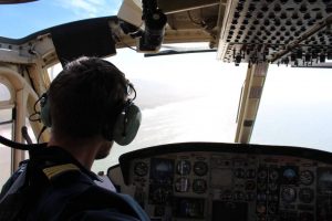 Cruzar el cielo para llevar ayuda