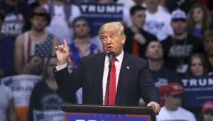 Trump animado, hace campaña en estados demócratas