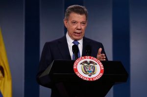 La reunión entre Santos y Uribe termina sin acuerdos concretos y mantiene estancado el proceso de paz