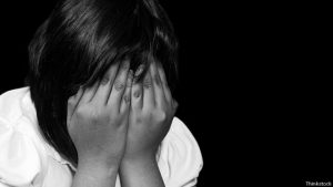 Detienen hombre de 75 años acusado de intentar abusar de niña de 9  