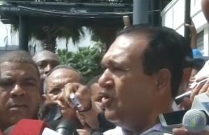 Transportistas amenazan con paralizar unidades