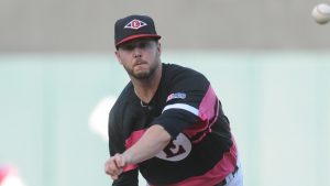 Chris Jones lanzador abridor por Escogido ante Licey