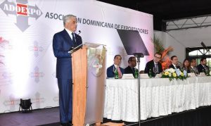 Canciller anuncia creación de plataforma para defensa en el exterior