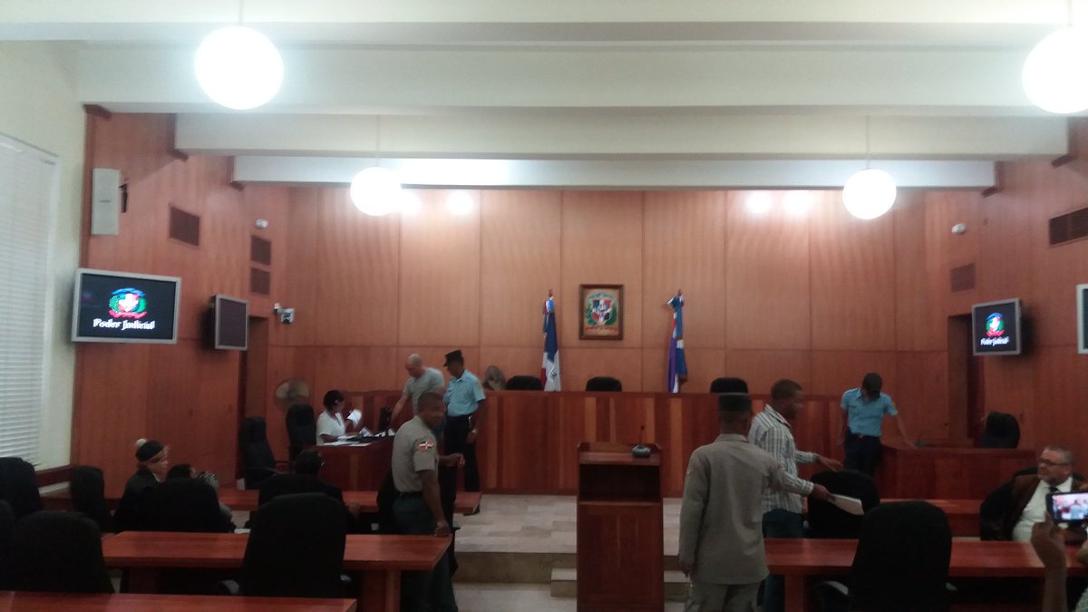 Aplazan juicio a los acusados de corrupción en OISOE