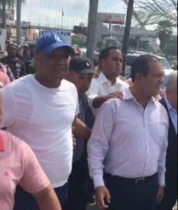 Choferes  rumbo a Industria y Comercio contra eliminación subsidio de combustibles 