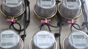  Consumidores sienten alza de tarifa eléctrica tras desmonte de subsidio