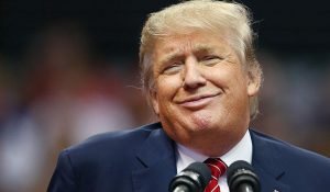 Trump asegura que sus ofensas a las mujeres era solo entretenimiento