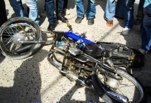 Joven que competía en carrera clandestina muere tras accidentarse