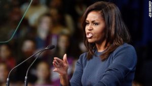 Michelle Obama urge a los estadounidenses a decir 