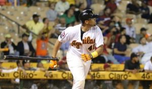 Francisco Peña decide con jonrón primer triunfo de Águilas 