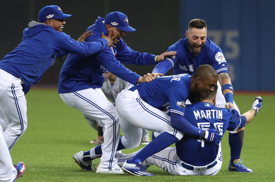 Azulejos ganan a Rangers Serie Divisional de la Liga Americana
