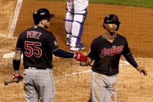 Indios aplastan a Cachorros 7x2 y se ponen a un triunfo de ganar la Serie Mundial