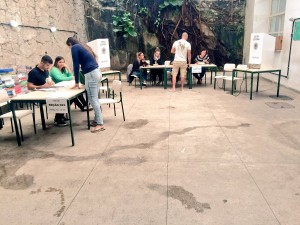 Abren colegios electorales en Brasil para comicios municipales