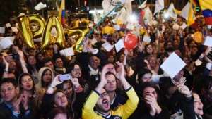 Colombianos votan sí o no a la guerra con las FARC