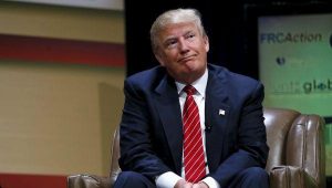 Republicanos vacilan tras emisión grabación antigua de Trump