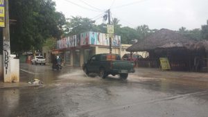 COE mantiene provincias en alerta por aguaceros