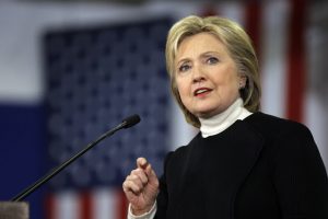 El FBI mantiene no hay razones para procesar a Clinton por manejo de emails