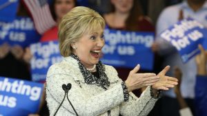 Clinton amplía su ventaja sobre Trump entre los latinos hasta los 62 puntos