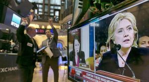 Masiva alza en las bolsas del mundo tras la decisión del FBI de exonerar a Hillary Clinton