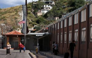 Frustración y nerviosismo en la frontera de todos los días