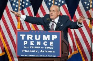 Giuliani, Christie y Palin, entre los posibles miembros del gabinete de Trump