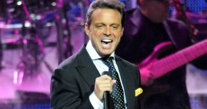 Luis Miguel, obligado a pagar un millón de dólares a su antiguo mánager