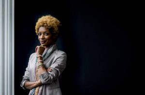 Amenazas racistas obligan a poner escolta policial a una política holandesa