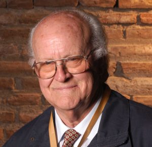 Muere a los 90 años el dramaturgo chileno Egon Wolff