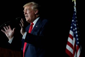 México prepara un plan de choque para su economía por si gana Donald Trump
