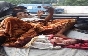Madre da a luz en una camioneta mientras se dirigía al hospital
