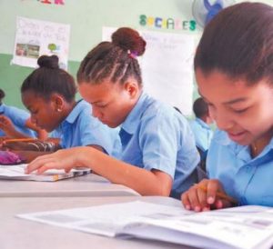 Organizaciones llaman a evaluar resultados educativos con inversión del 4% de PIB