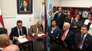 Educación y TC firman acuerdo para formalizar la enseñaza de la constitución en escuelas